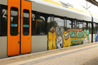 Graffiti Train - Photo by 505er - Regs