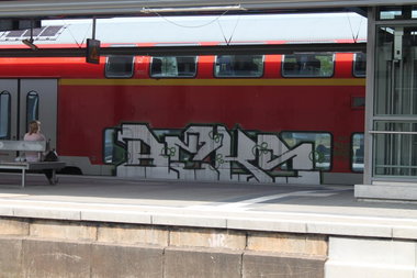 Graffiti Train - Photo by 505er - Beks