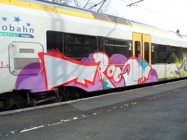 Graffiti Train - Photo by 505er - Trost