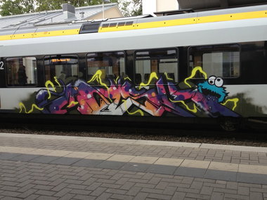 Graffiti Train - Photo by 505er - Mask