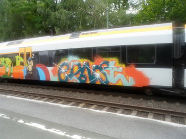 Graffiti Train - Photo by 505er - Ernst