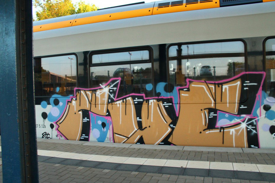 Graffiti Train - Photo by 505er - Rue