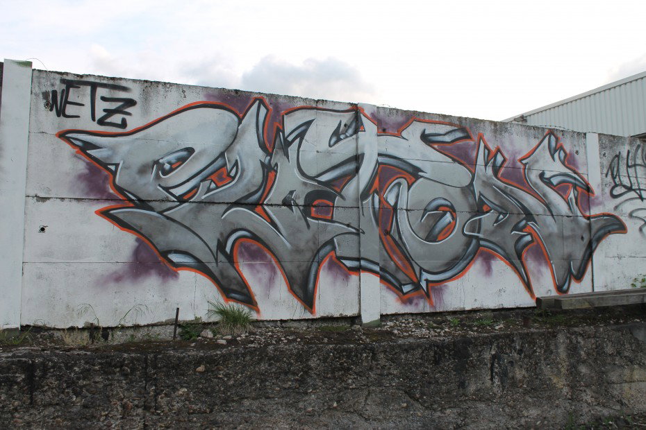 Graffiti Wall - Photo by 505er - Puton, Netz