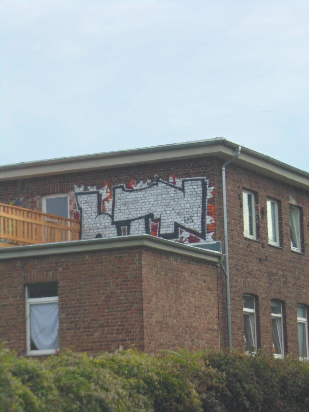 Graffiti Bombing - Photo by 505er - LTN
