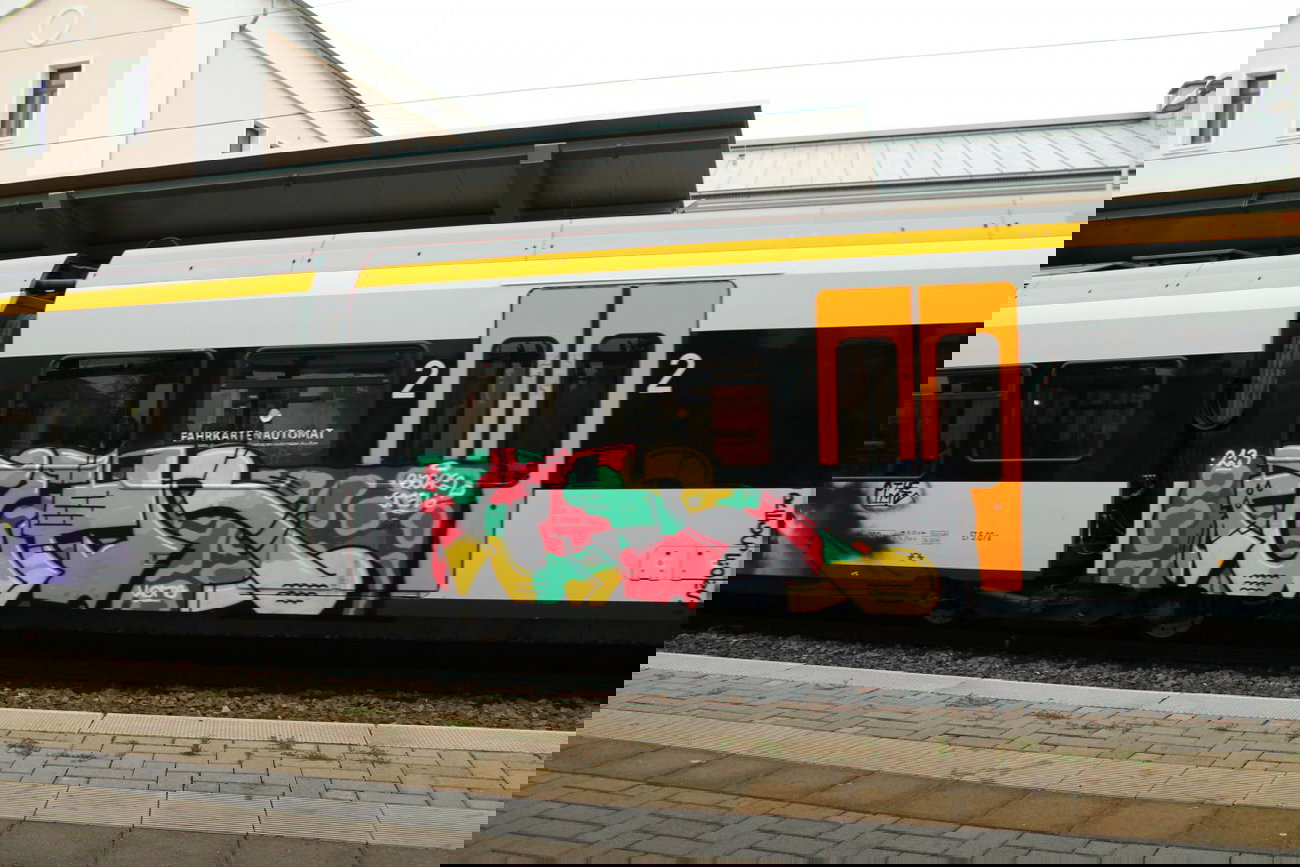 Graffiti Train - Photo by 505er - Fear