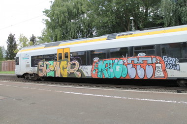 Graffiti Train - Photo by 505er - Spencr, Kanee, GBR-Crew