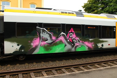 Graffiti Train - Photo by 505er - Rois, IMR