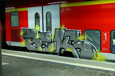 Graffiti Train - Photo by 505er - Beks