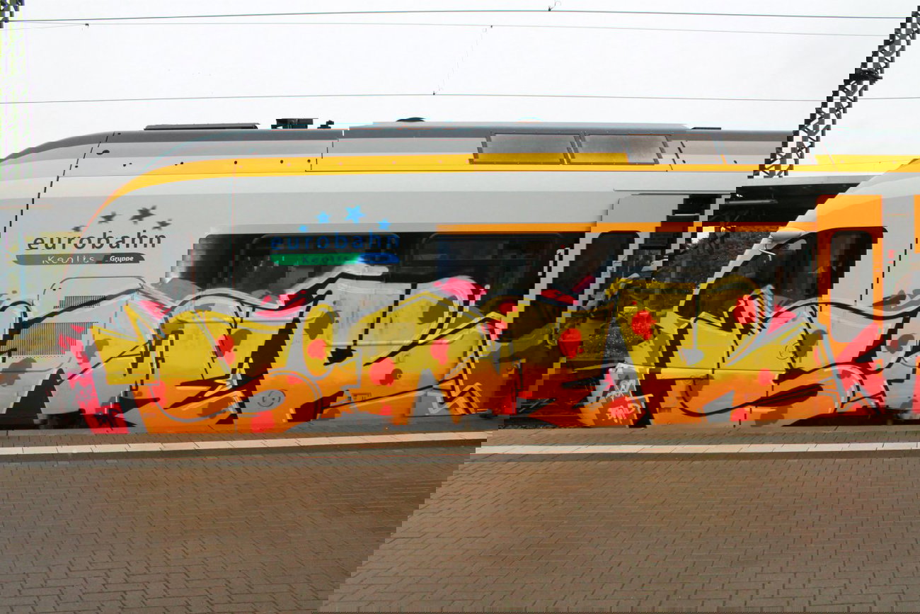 Graffiti Train - Photo by 505er - Siner