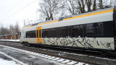 Graffiti Train - Photo by 505er - Mask