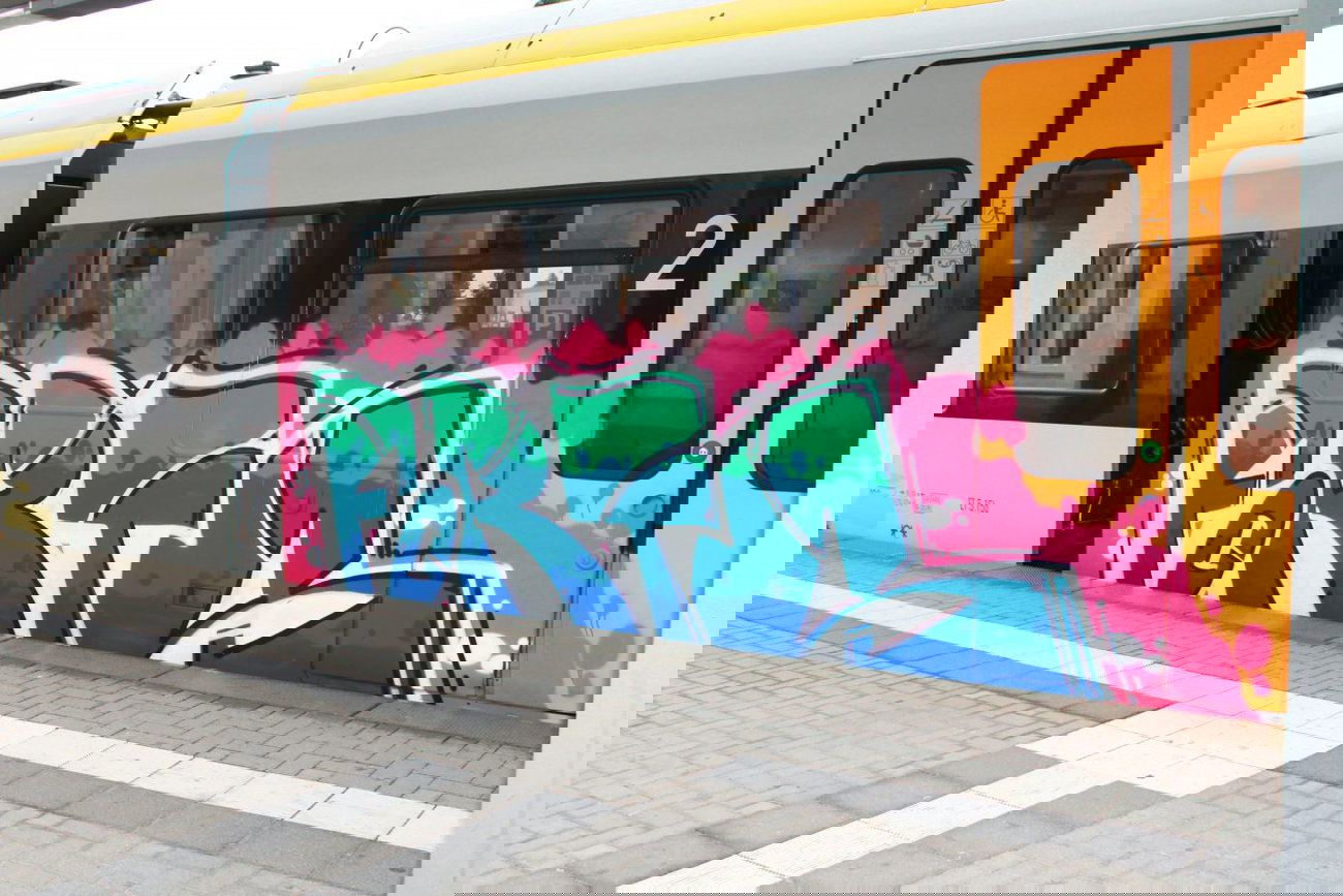 Graffiti Train - Photo by 505er - Forts