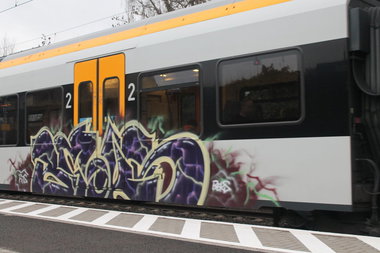 Graffiti Train - Photo by 505er - Beks
