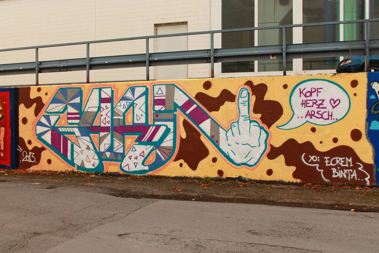 Graffiti Wall - Photo by 505er - Garn