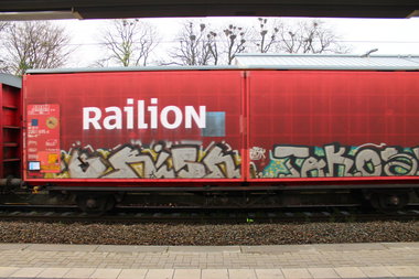 Graffiti Train - Photo by 505er - Brisk, Takos