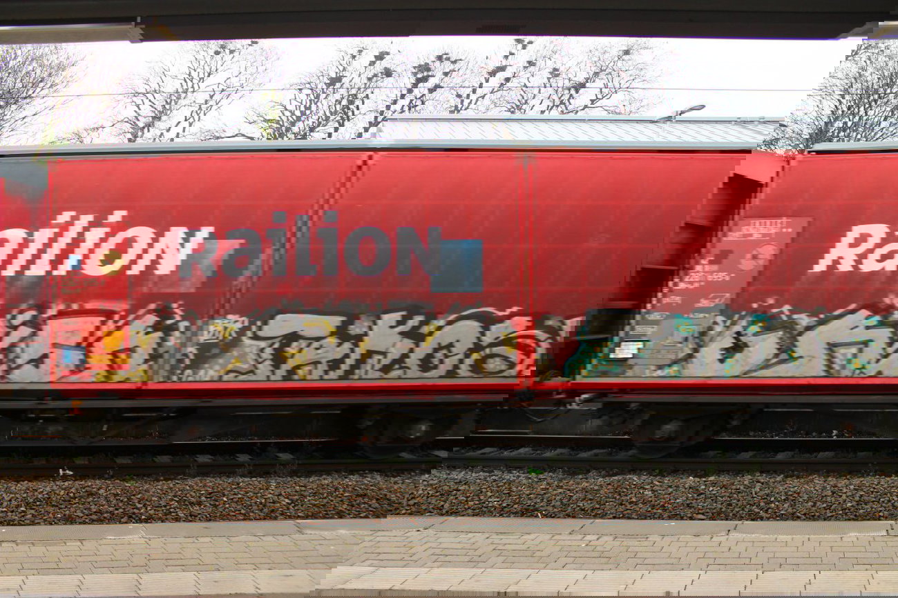 Graffiti Train - Photo by 505er - Brisk, Takos