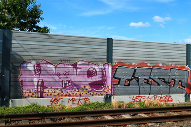 Graffiti Wall - Photo by 505er - Hoe, List