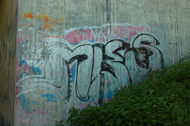 Graffiti Bombing - Photo by 505er - mks