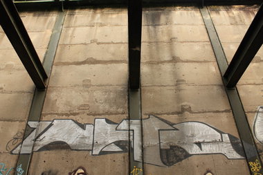 Graffiti Wall - Photo by 505er - note