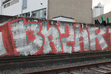 Graffiti Bombing - Photo by 505er - bazar