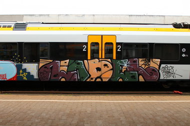 Graffiti Train - Photo by 505er - Label