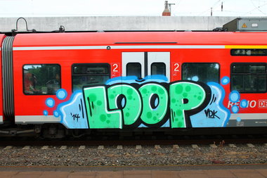 Graffiti Train - Photo by 505er - loop