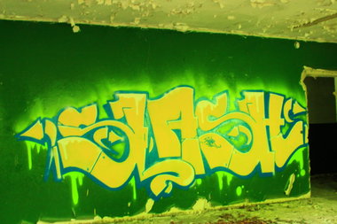 Graffiti Wall - Photo by 505er - slash