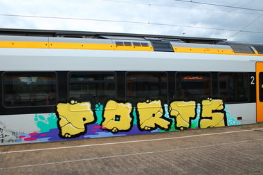 Graffiti Train - Photo by 505er - ports