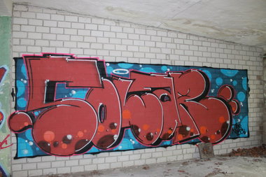 Graffiti Wall - Photo by 505er - solar