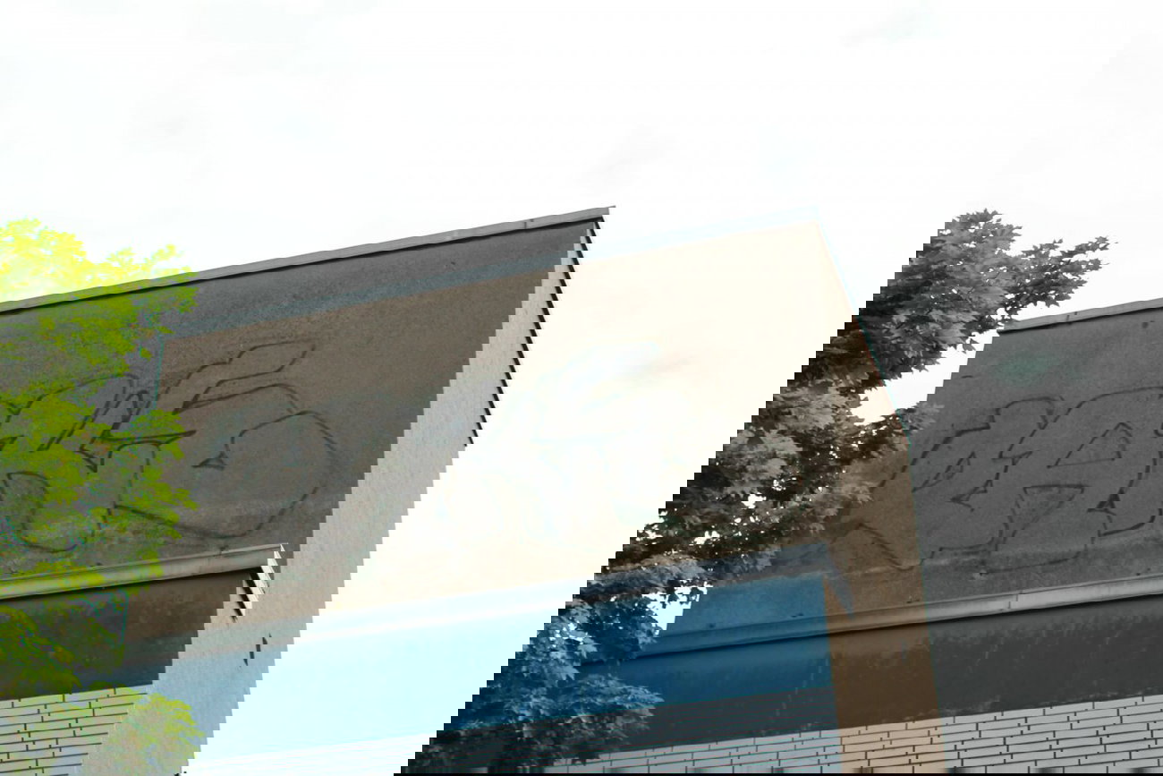 Graffiti Bombing - Photo by 505er - rake