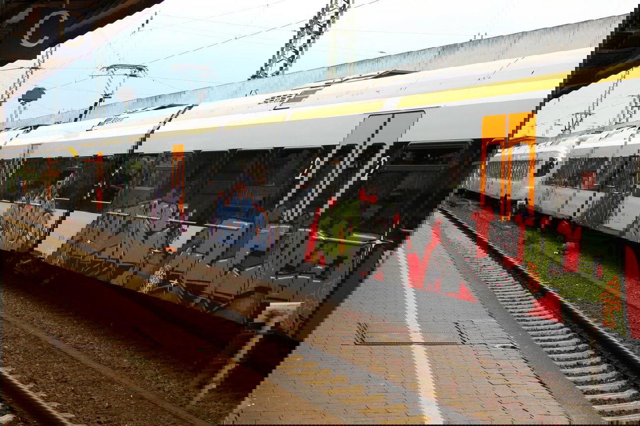 Graffiti Train - Photo by 505er - rue, beks, upac