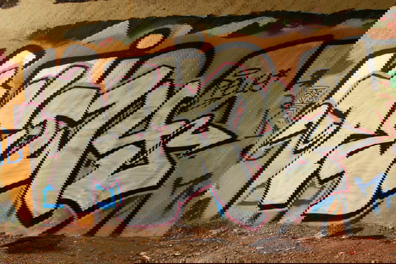 Graffiti Wall - Photo by 505er - pewy