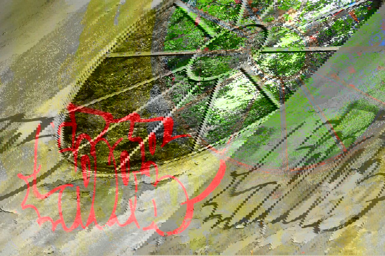 Graffiti Wall - Photo by 505er - solar