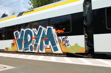 Graffiti Train - Photo by 505er - vp.ym