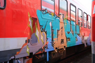 Graffiti Train - Photo by 505er - 1task