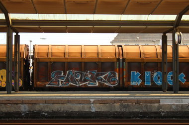 Graffiti Train - Photo by 505er - falke, kiooc