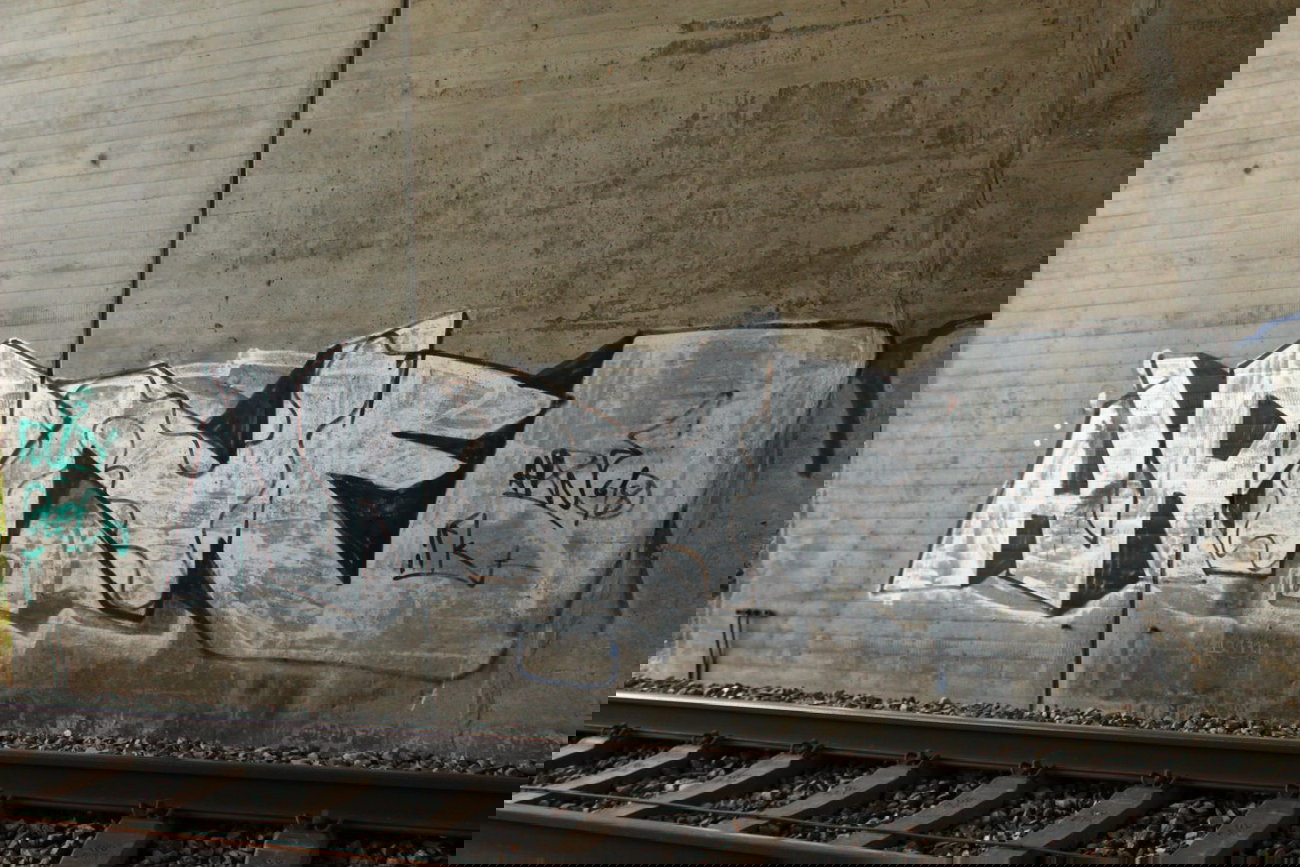 Graffiti Bombing - Photo by 505er - arne