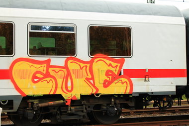 Graffiti Train - Photo by 505er - cue
