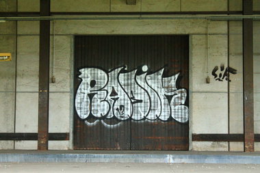 Graffiti Wall - Photo by 505er - radik