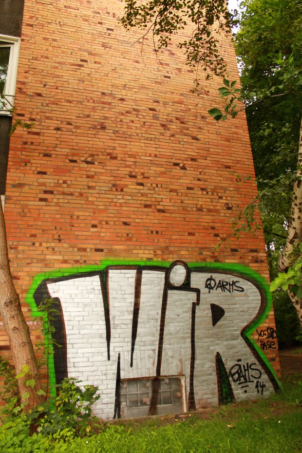 Graffiti Bombing - Photo by 505er - wir, arms, bäms