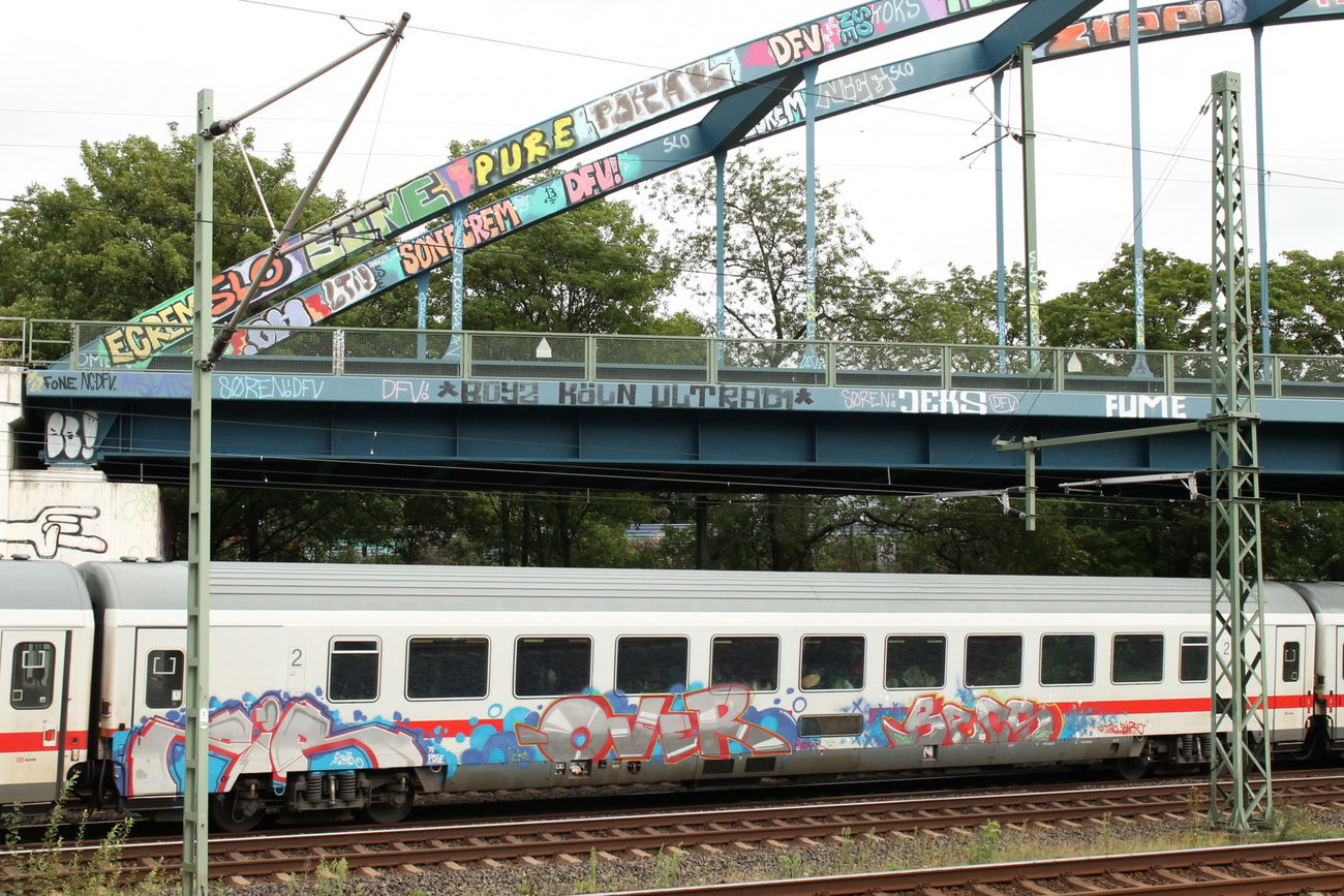 Graffiti Train - Photo by 505er - zir, over, becs
