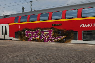 Graffiti Train - Photo by 505er - ts