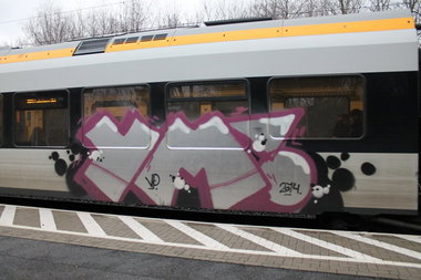Graffiti Train - Photo by 505er - ym