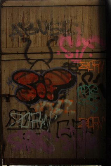 Graffiti Wall - Photo by 505er - sif