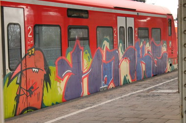 Graffiti Train - Photo by 505er - honks