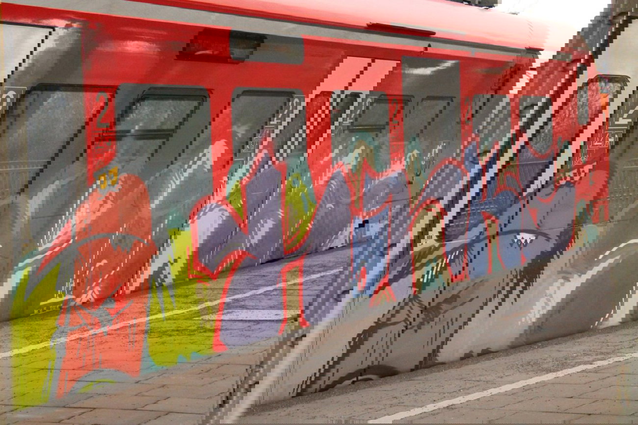 Graffiti Train - Photo by 505er - honks