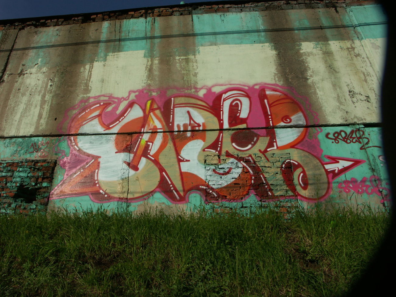 Graffiti Wall - Photo by 5483r143 (2012)