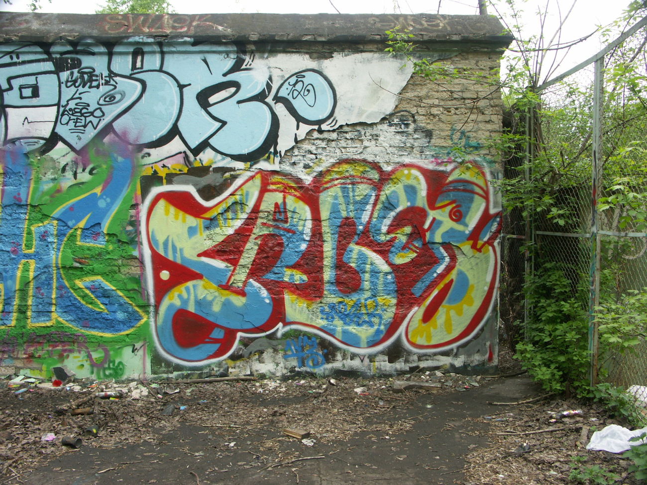 Graffiti Wall - Photo by 5483r143 (2012)