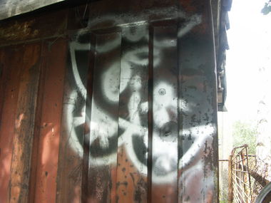 Graffiti Bombing - Photo by 5483r143 (2007)