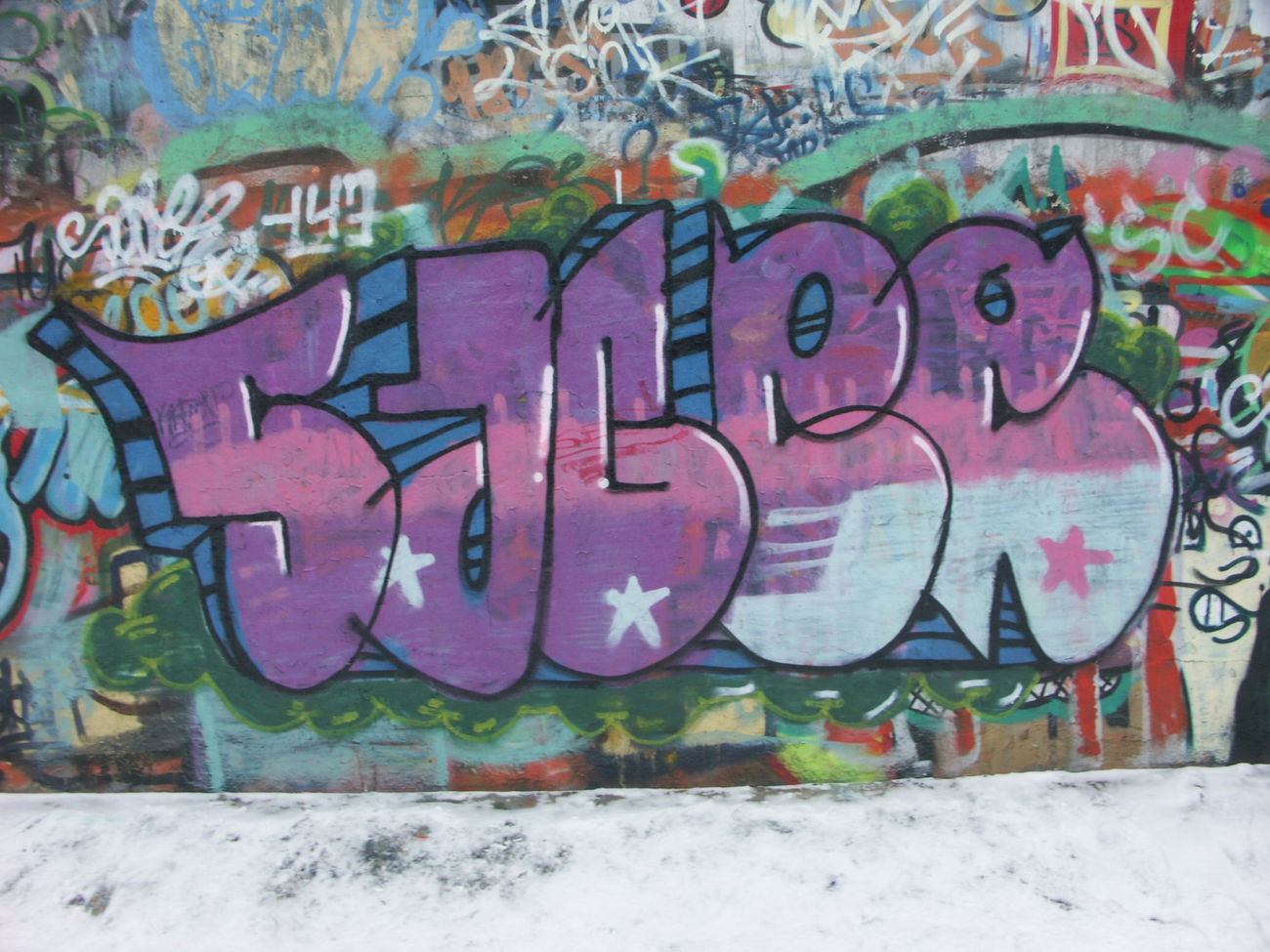 Graffiti Bombing - Photo by 5483r143 (2007)