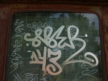 Graffiti Wall - Photo by 5483r143 (2012)